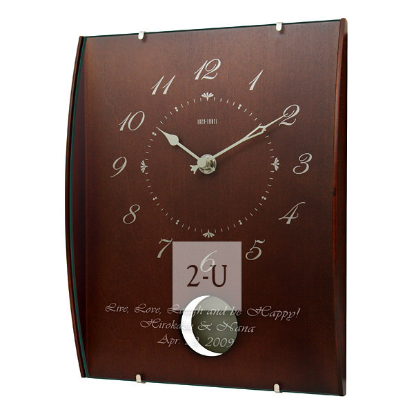 棕色木制电波闹钟