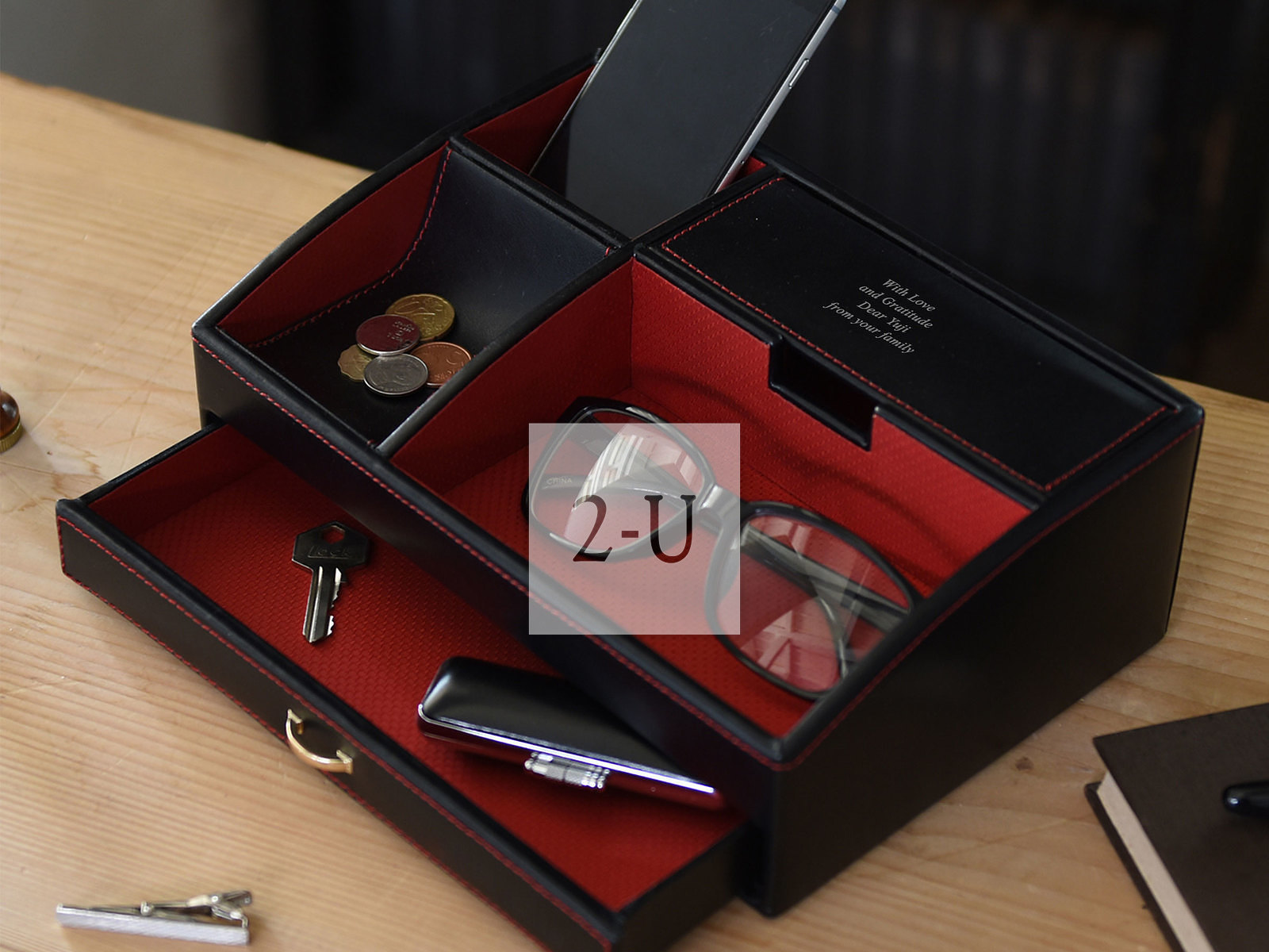 送给崇尚极简主义的同期同事，一份干练大气的升迁贺礼