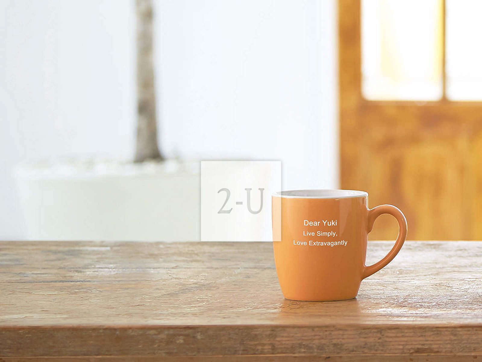 精心搭配白色情人节甜点，定制专属马克杯