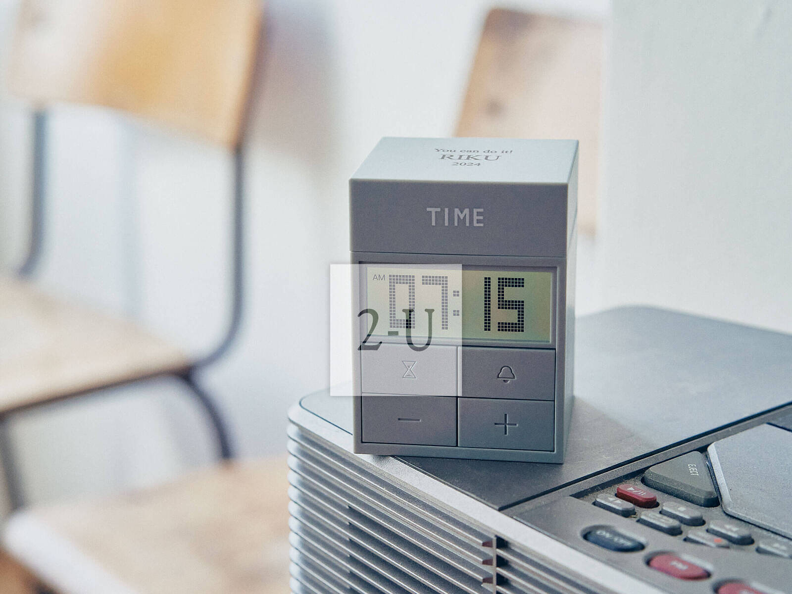 升入初中的开学礼：送一台闹钟吧