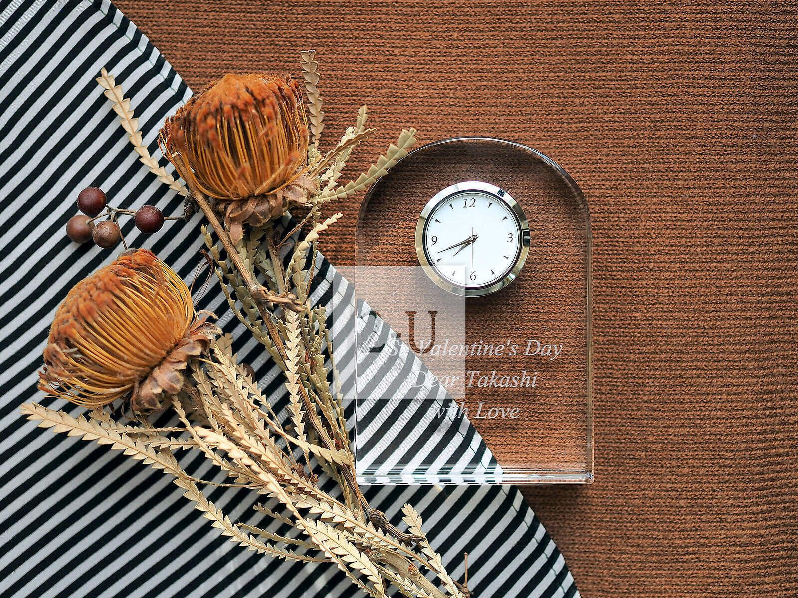 放在办公桌或书房里，一份来自家人的情人节牵挂