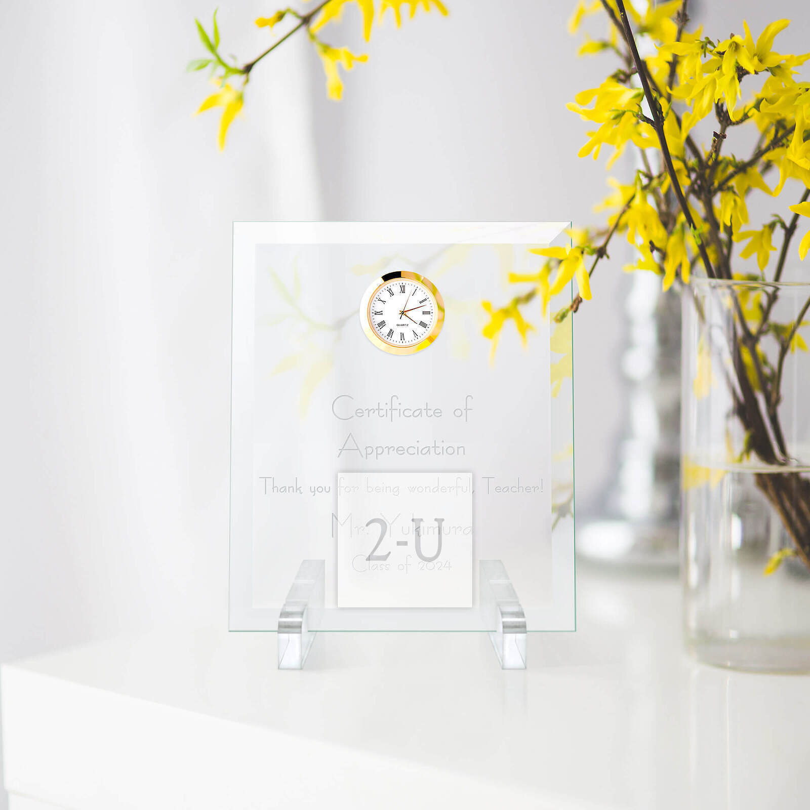 在教室与实验室里珍藏这份“谢谢”：毕业纪念时钟