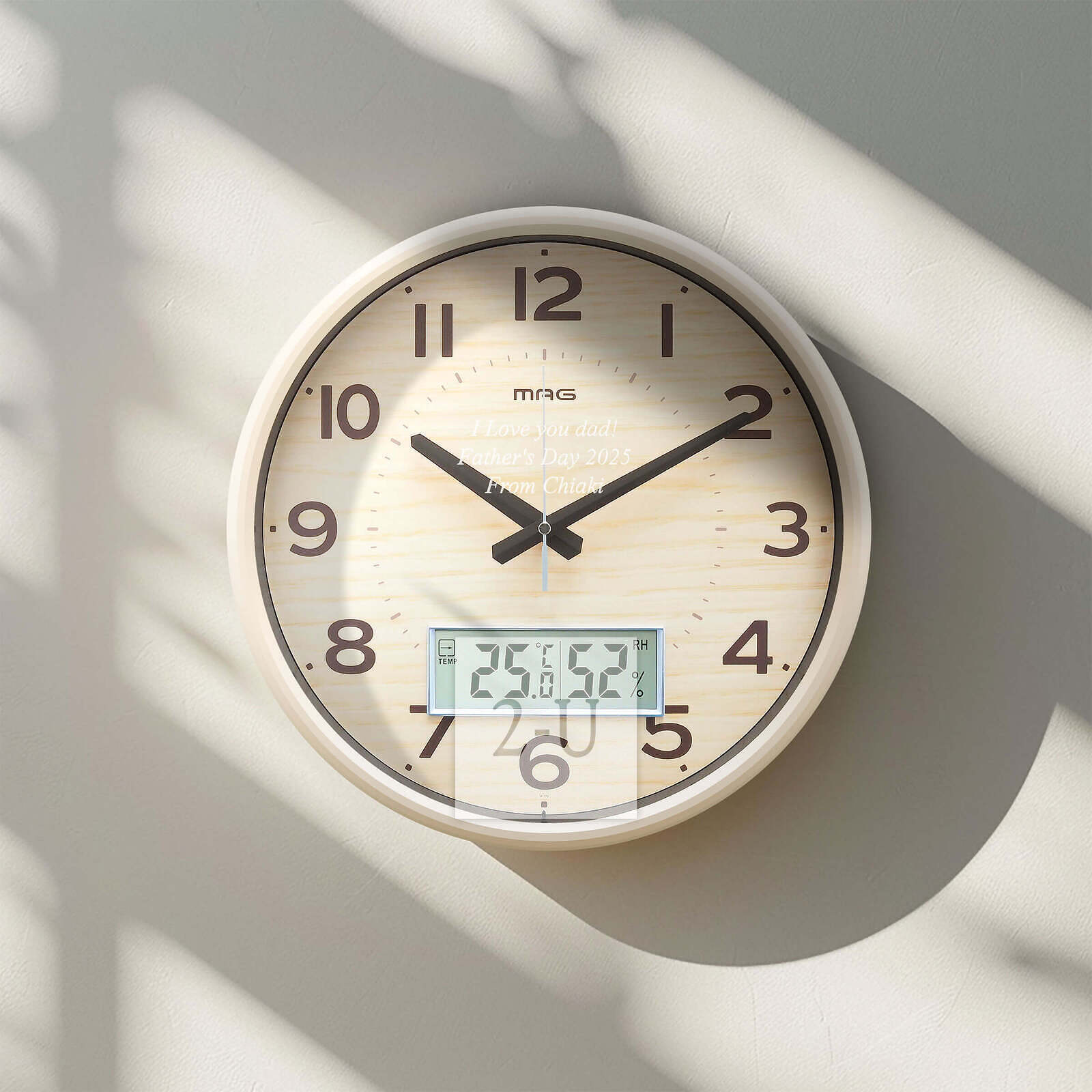 送带雕刻的时钟