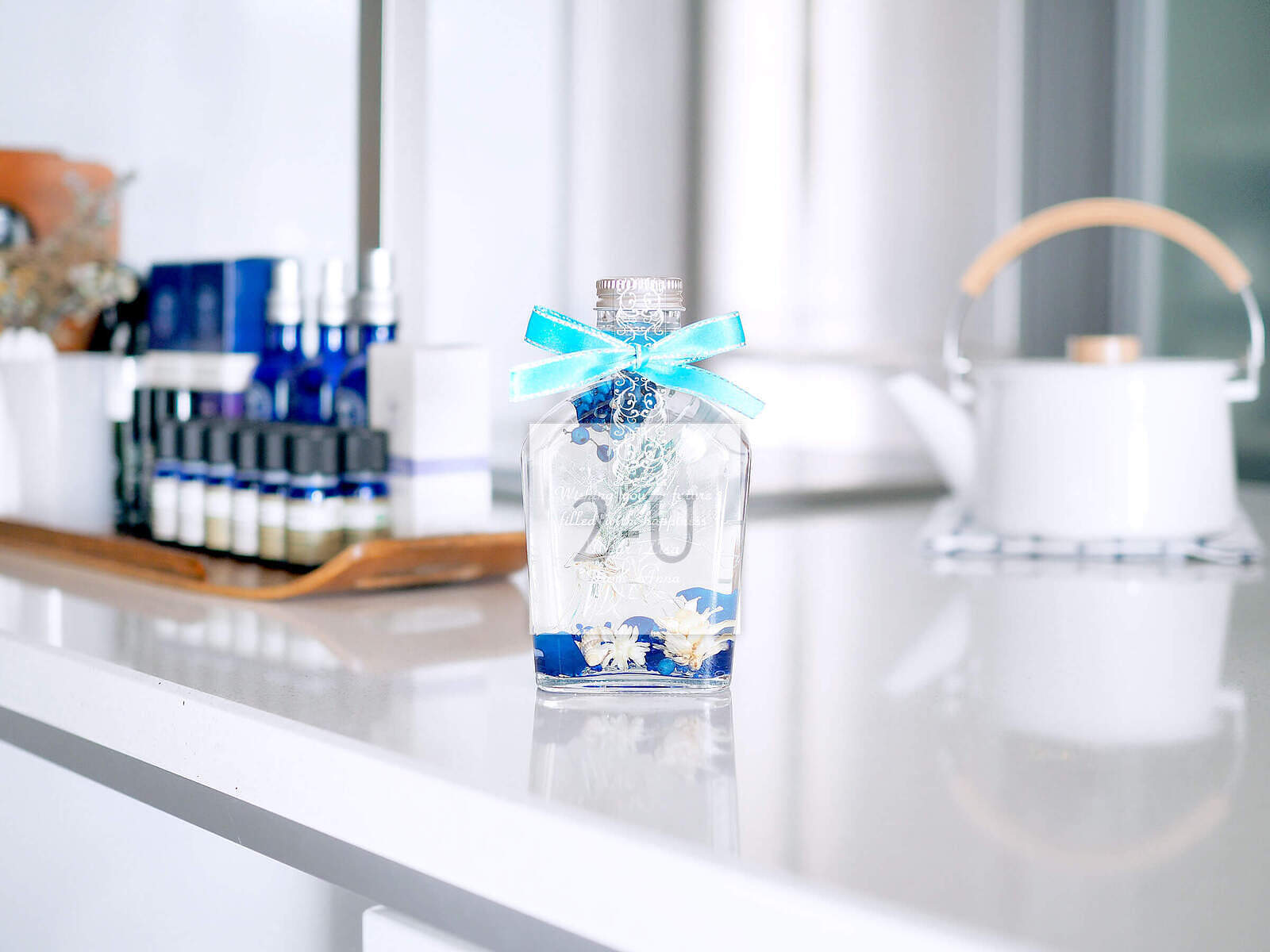 送装饰新居的保鲜花