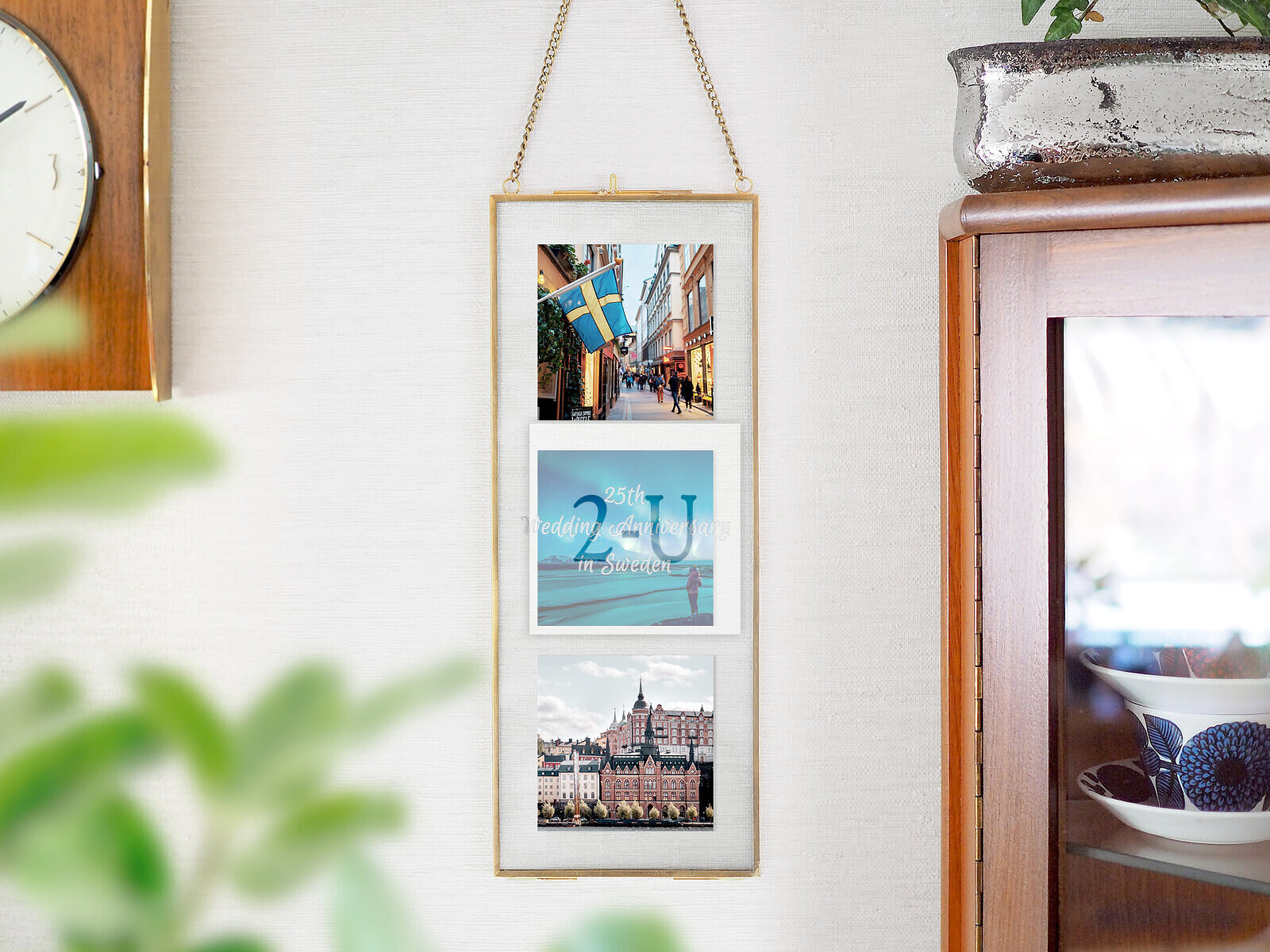 用承载两人回忆的照片，定制一份专属相框礼