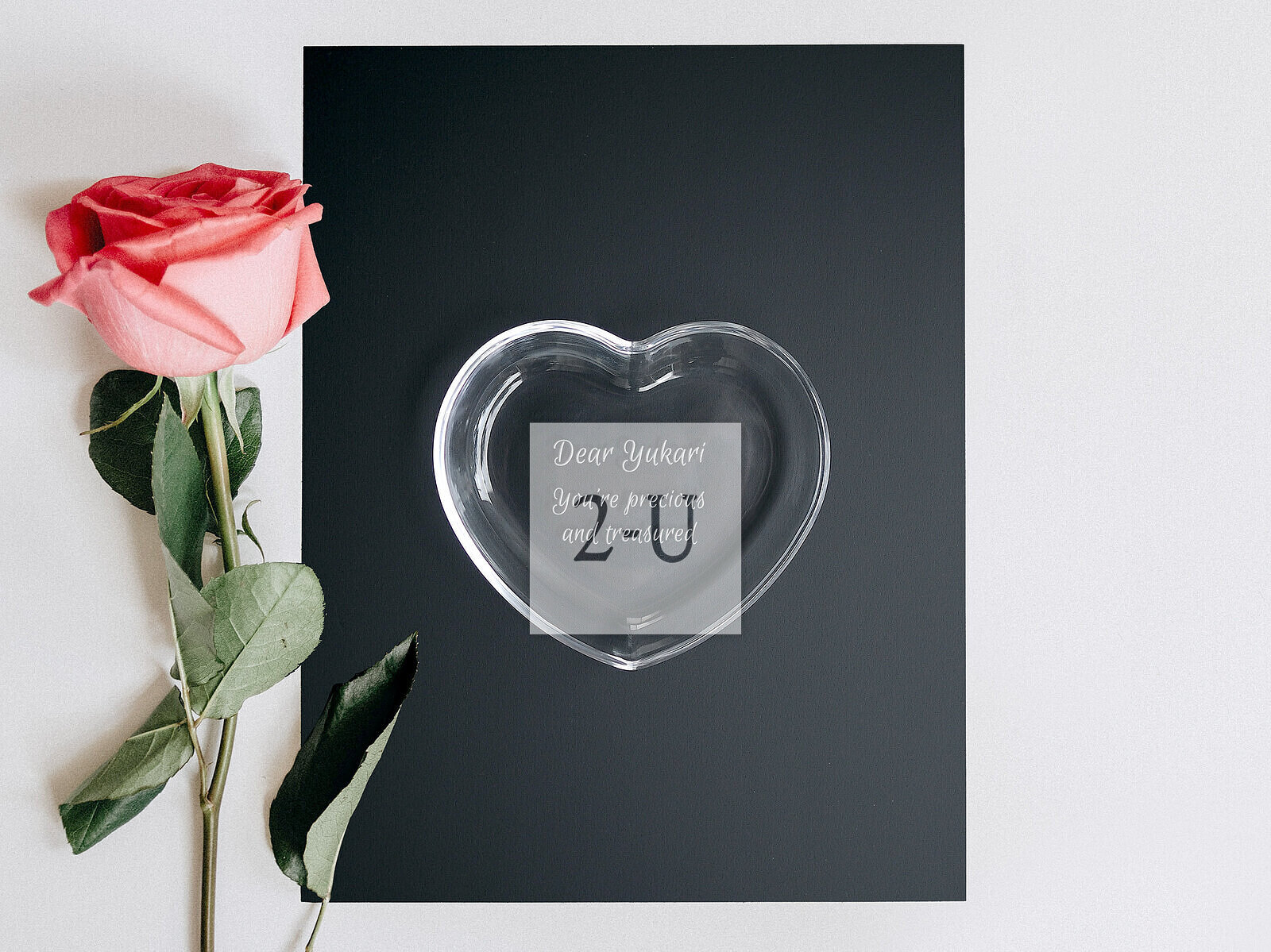 白色情人节的心形礼物