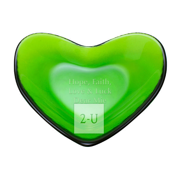 绿色心形玻璃浅碟